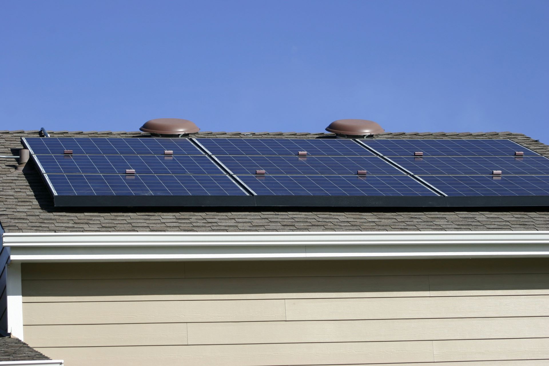 Why Solar Installers Underestimate Roof Load Risks